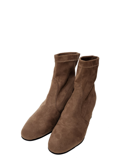 Becky Block Heel Ankle Boots - Kaitlyn Pan Shoes